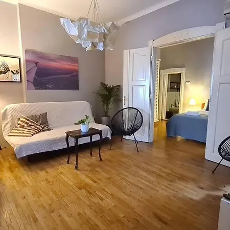 Your Royal 2 Bedroom Center